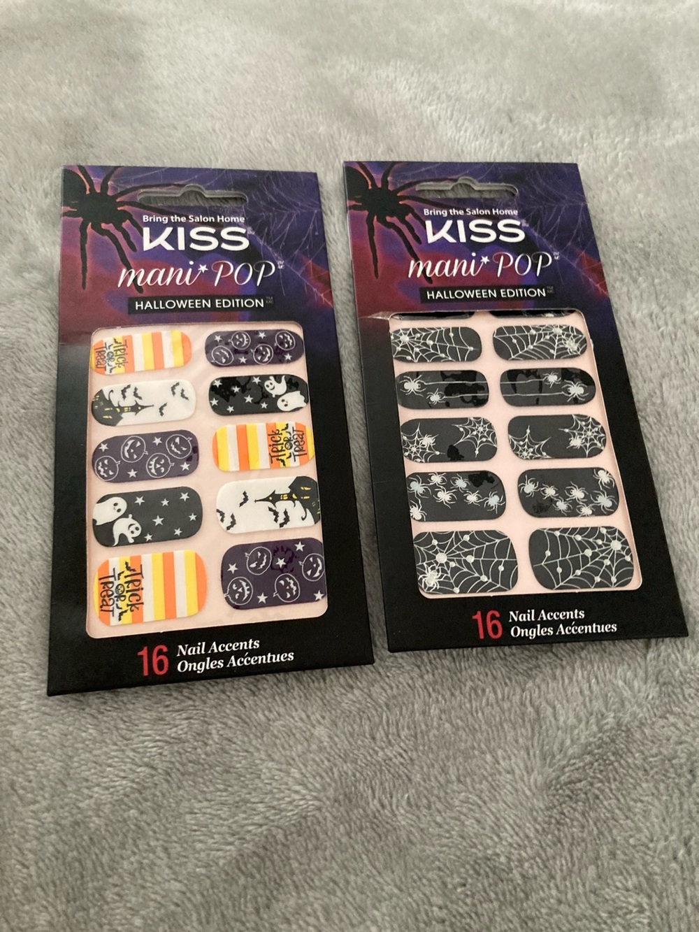 Set of 2 Kiss mani pop Halloween nail wraps
